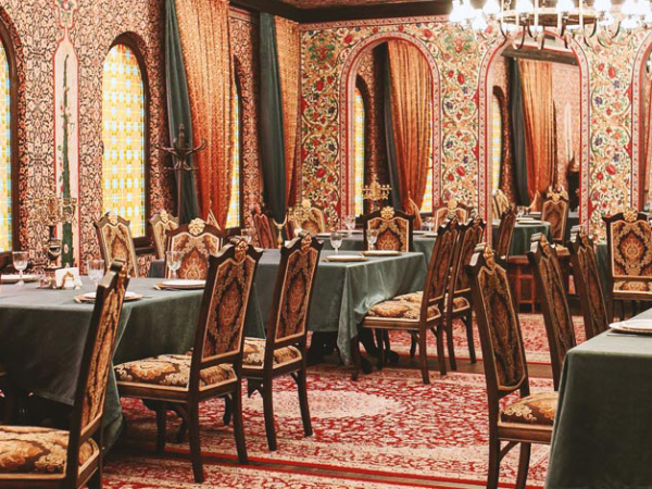 Traditional restaurants for best local food experience in Downtown Baku
